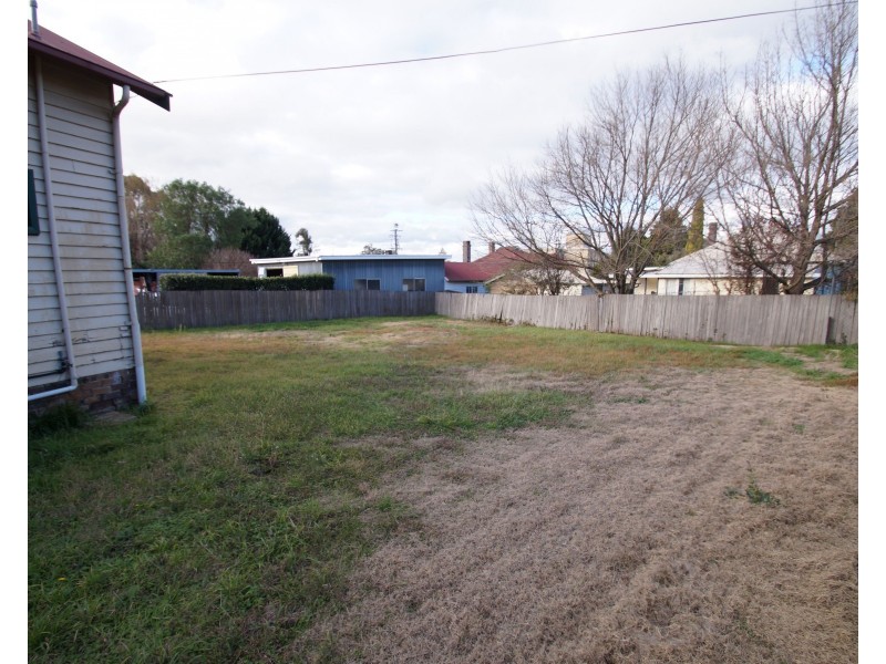 10 Crescent Street, Armidale NSW 2350
