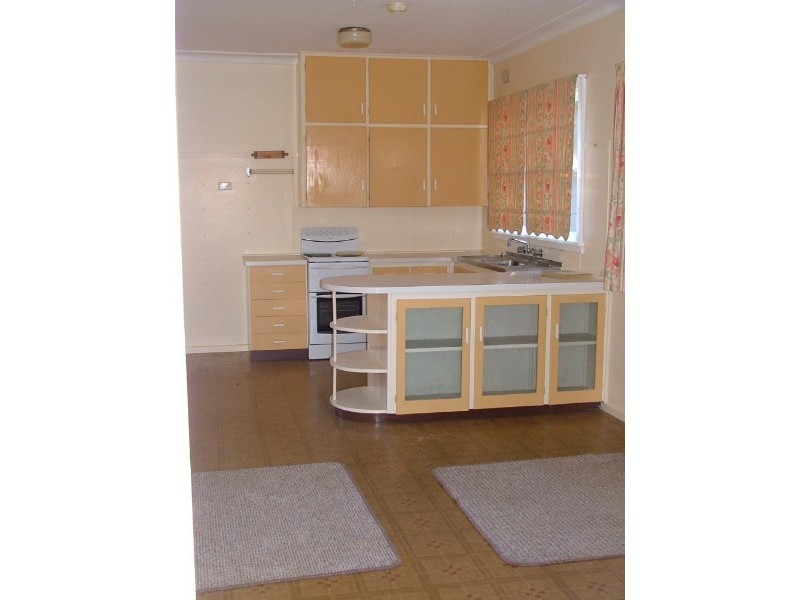 22 White Avenue, Armidale NSW 2350