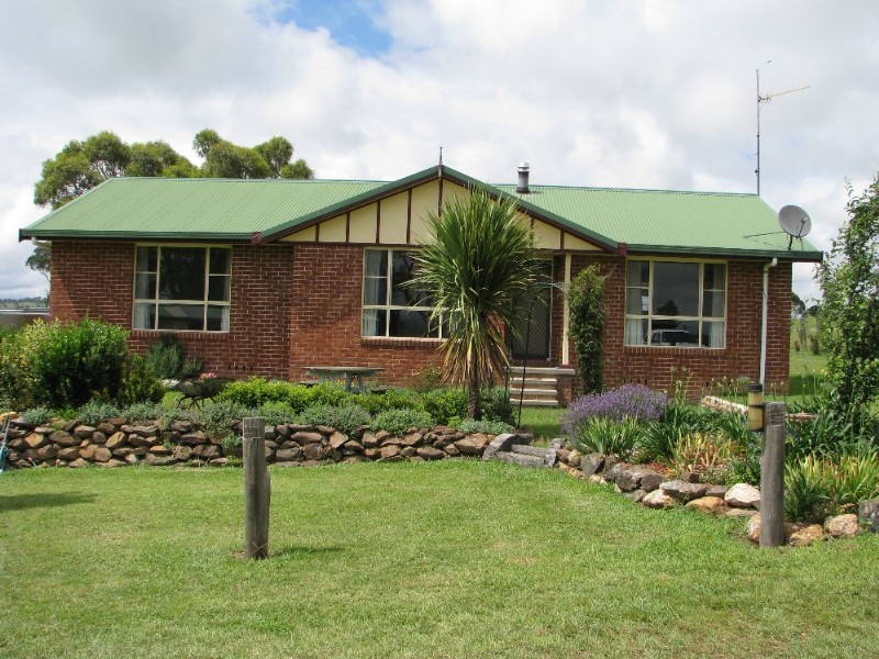75 Fosters Road, Armidale NSW 2350