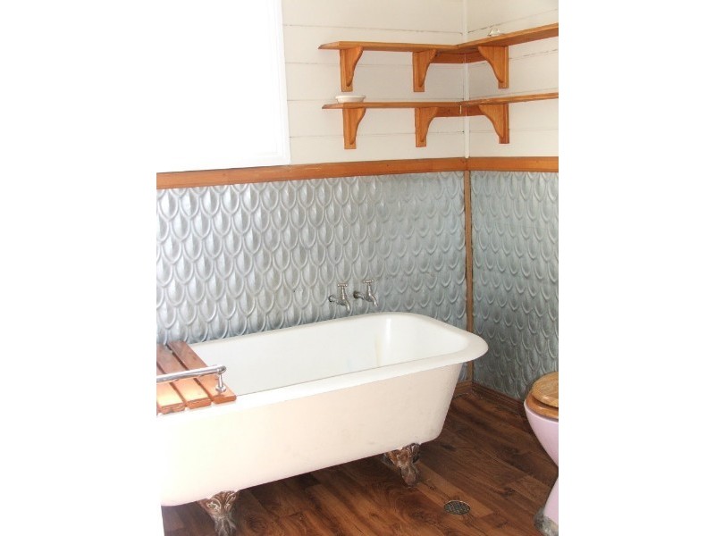 13 Crescent Street, Armidale NSW 2350