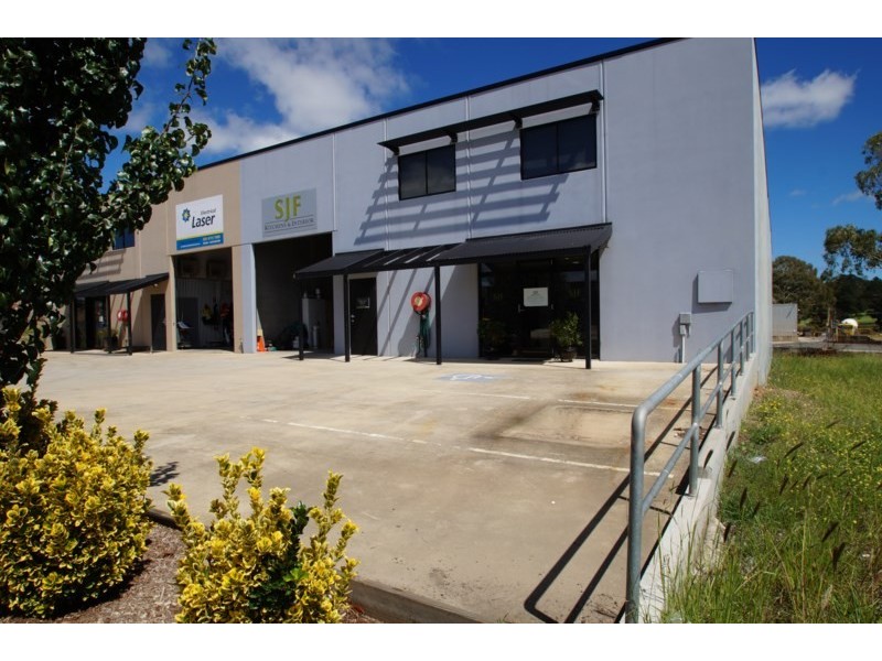 4 Southern Cross Drive, Armidale NSW 2350