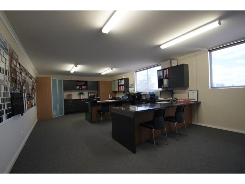 4 Southern Cross Drive, Armidale NSW 2350