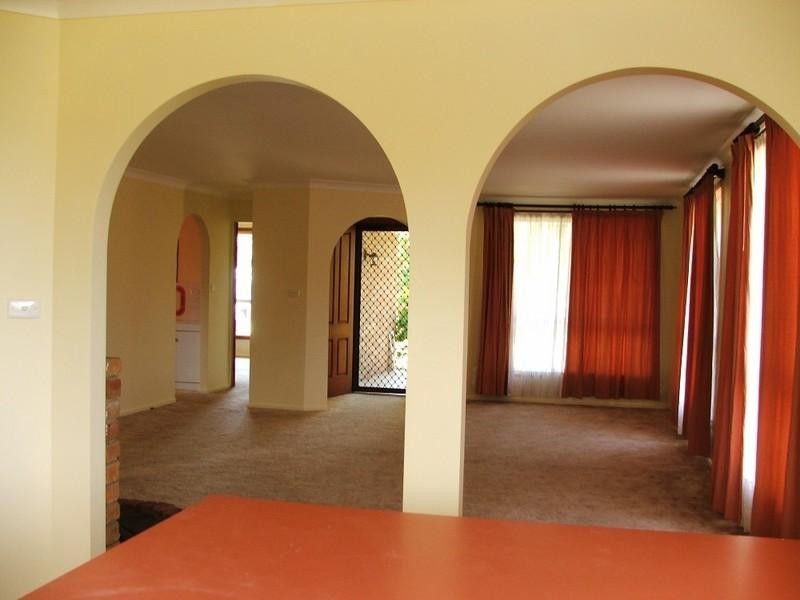 16 Sarah Place, Armidale NSW 2350