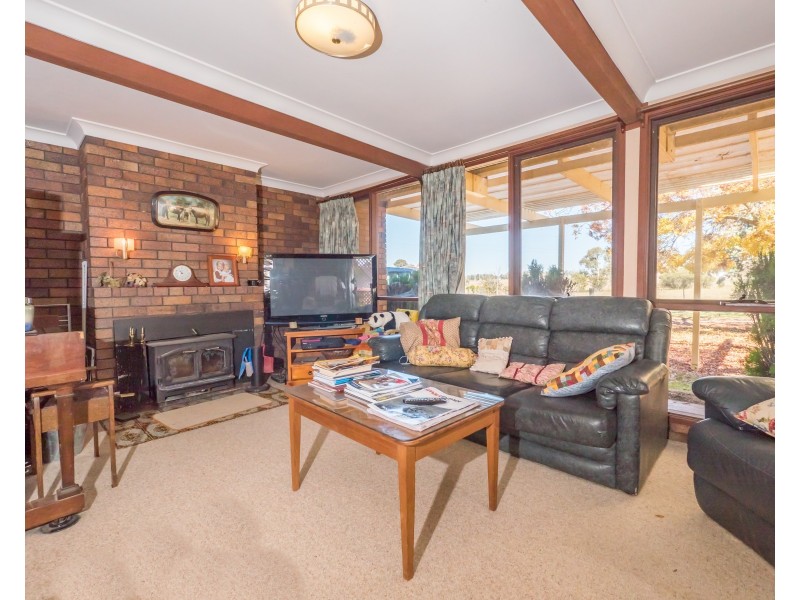 111 Tulong Road, Armidale NSW 2350