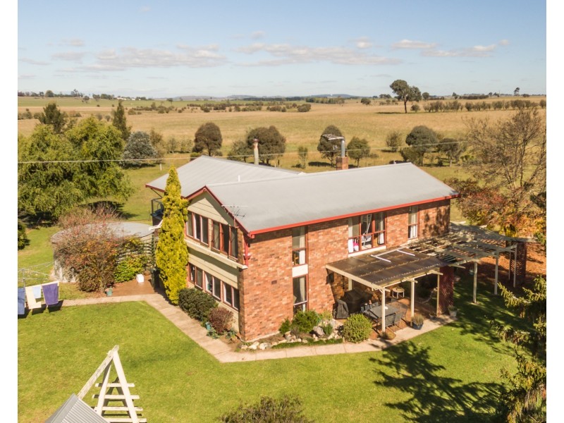 111 Tulong Road, Armidale NSW 2350