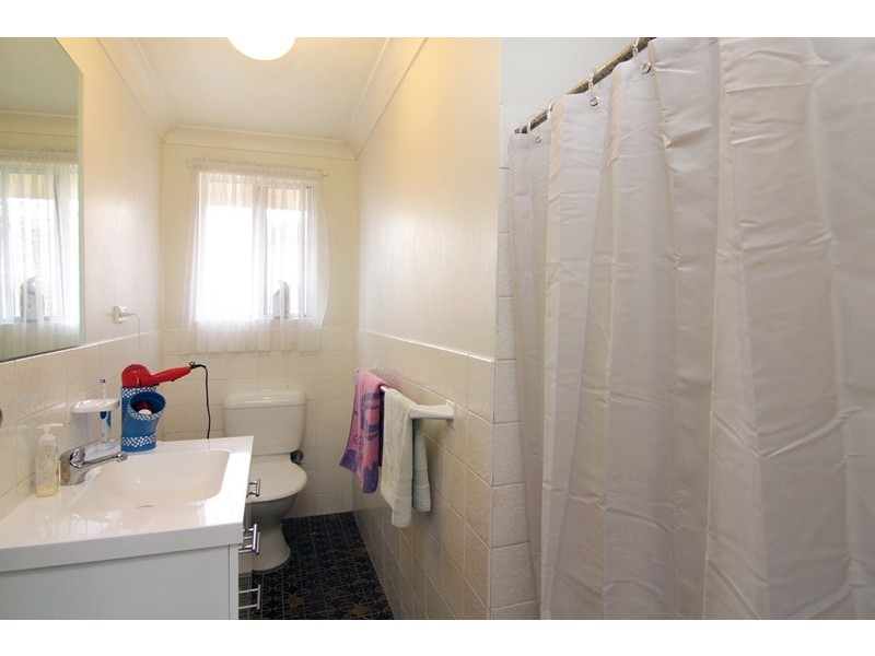 2/10 Dawson Avenue, Armidale NSW 2350