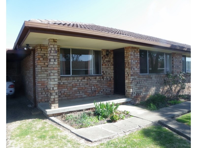 1/5 Wigan Avenue, Armidale NSW 2350