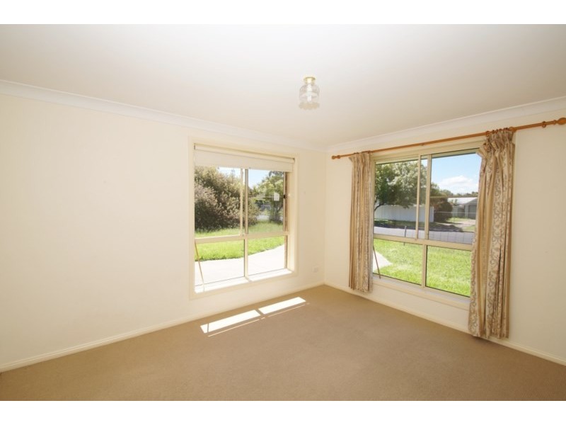 98 Niagara Street, Armidale NSW 2350