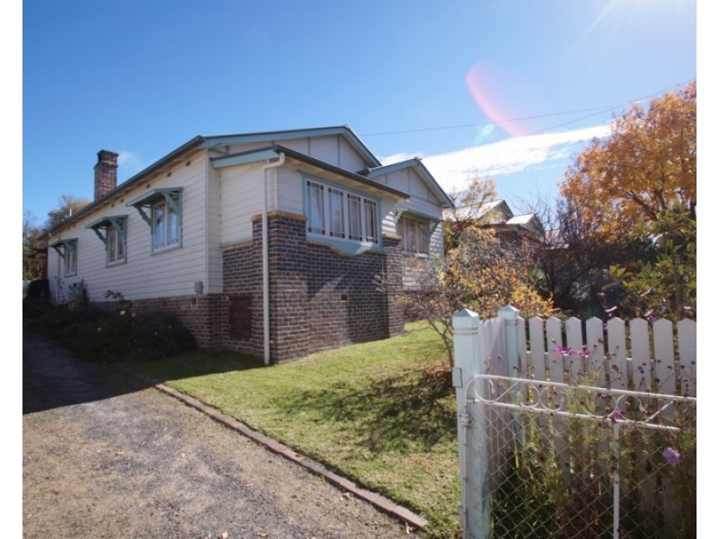 72 Marsh Street, Armidale NSW 2350
