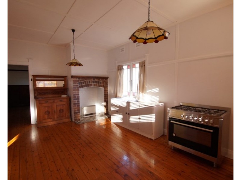 72 Marsh Street, Armidale NSW 2350