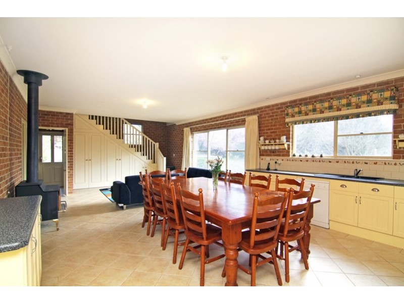 29 Lynland Drive, Armidale NSW 2350