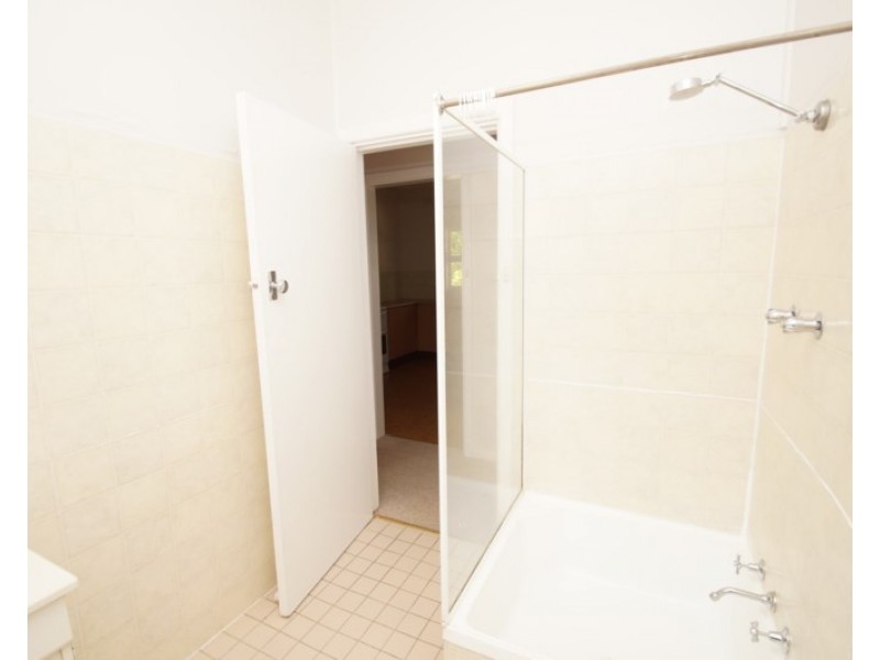 13 DUVAL Street, Armidale NSW 2350