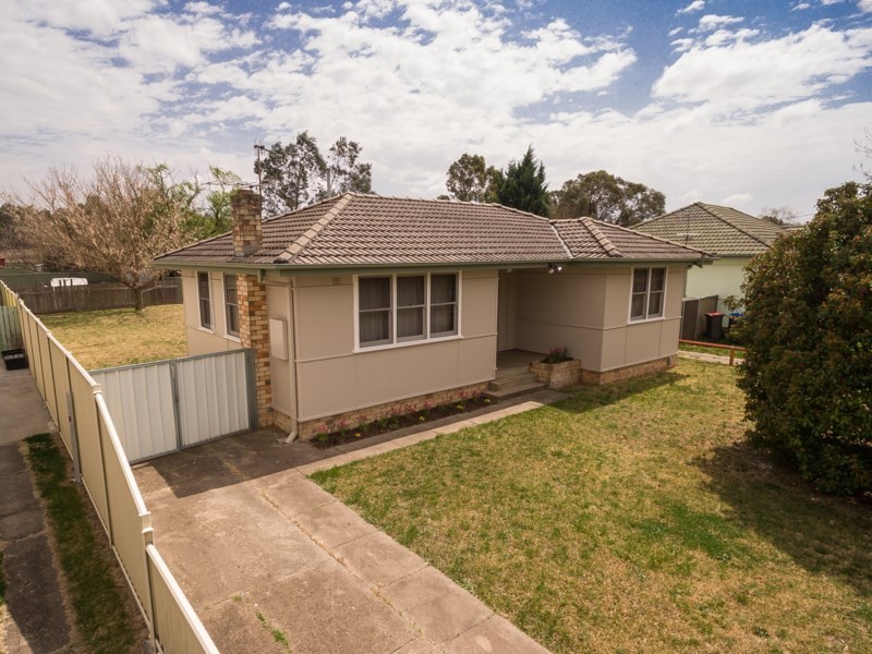 36 Golgotha Street, Armidale NSW 2350