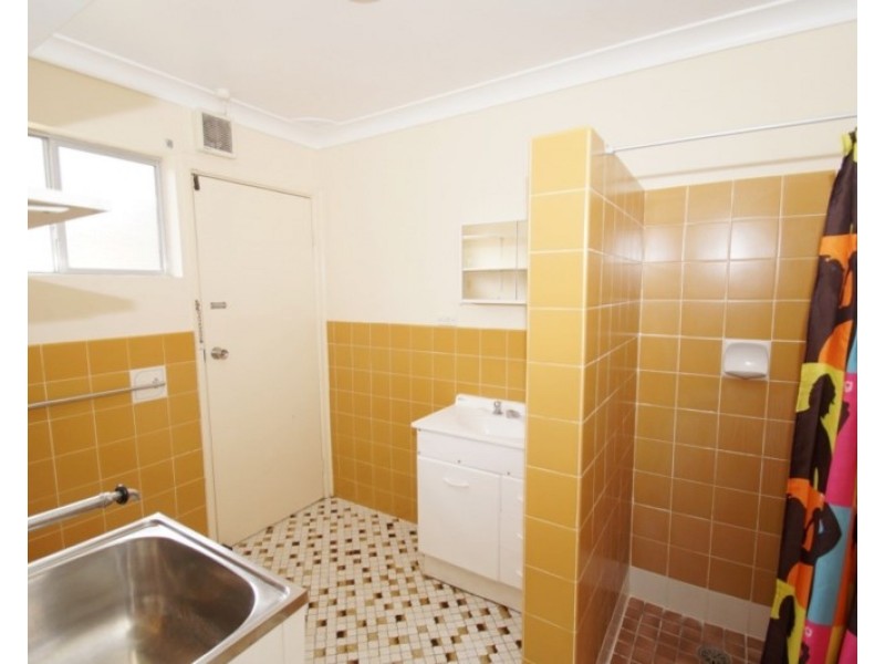 2/11 Marshall Avenue, Armidale NSW 2350