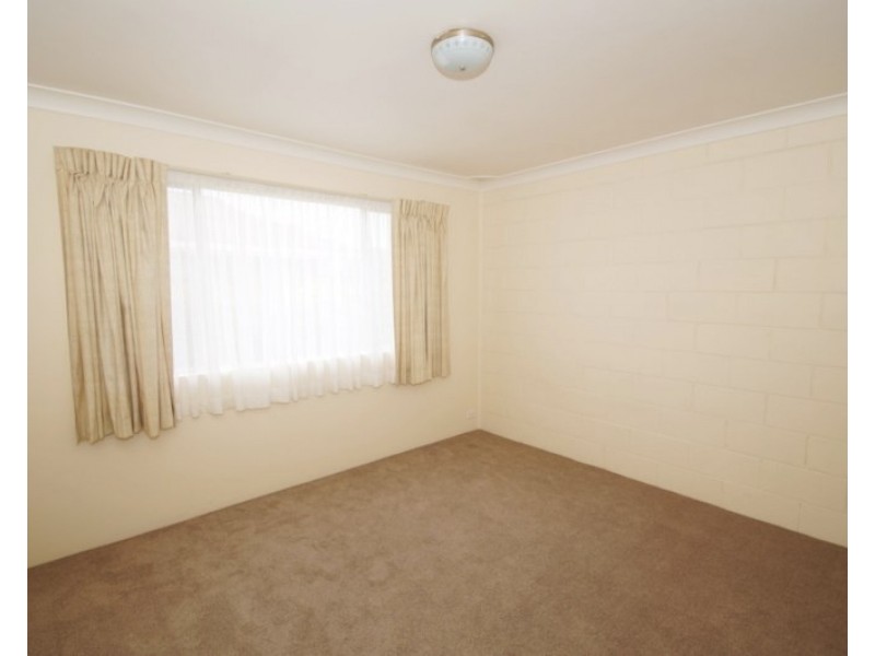 2/11 Marshall Avenue, Armidale NSW 2350