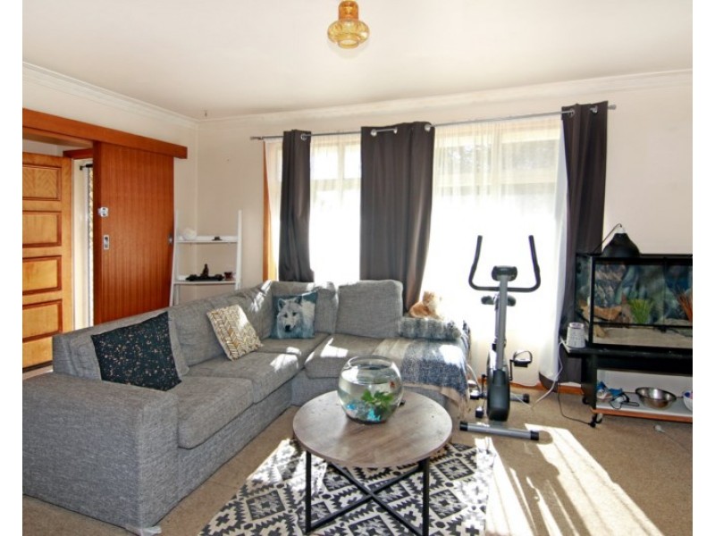 16 Bowman Avenue, Armidale NSW 2350