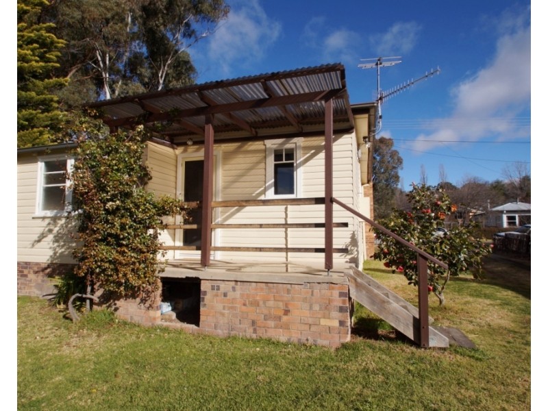 165 Mossman Street, Armidale NSW 2350