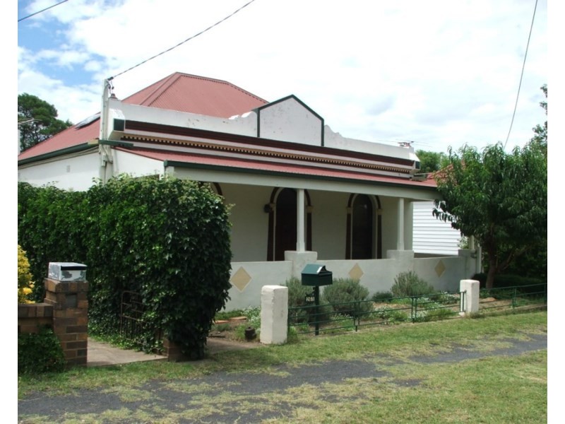 261 BEARDY Street, Armidale NSW 2350