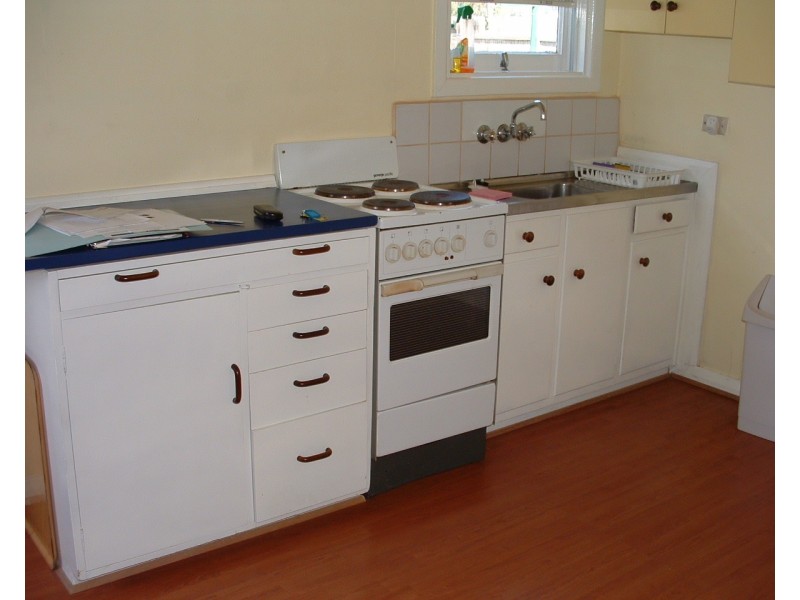 2/6 West Avenue, Armidale NSW 2350