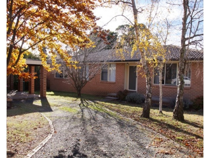 9 Robina Crescent, Armidale NSW 2350