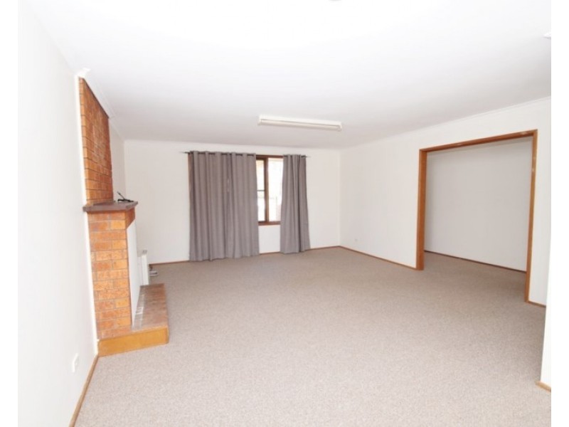 9 Robina Crescent, Armidale NSW 2350
