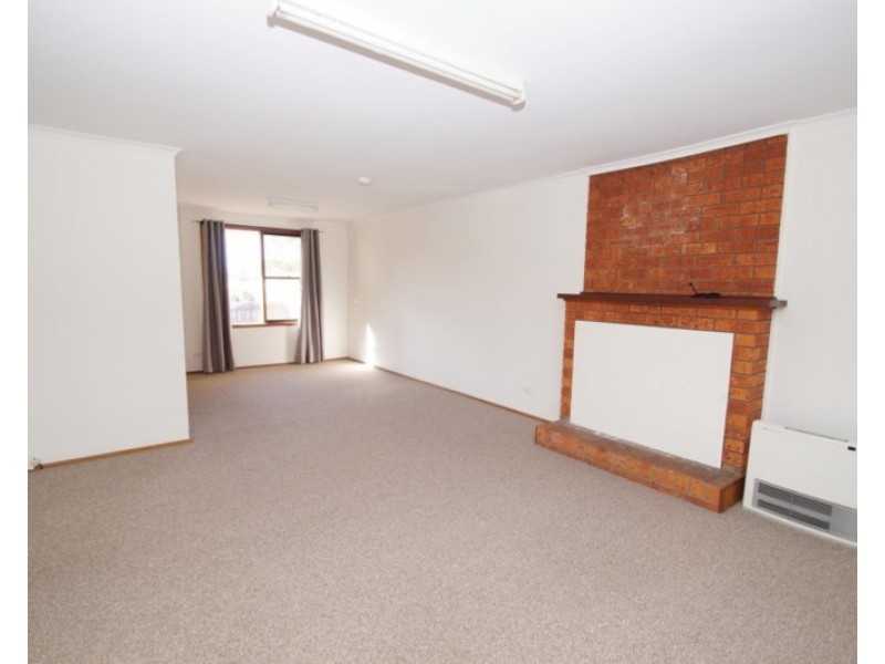 9 Robina Crescent, Armidale NSW 2350
