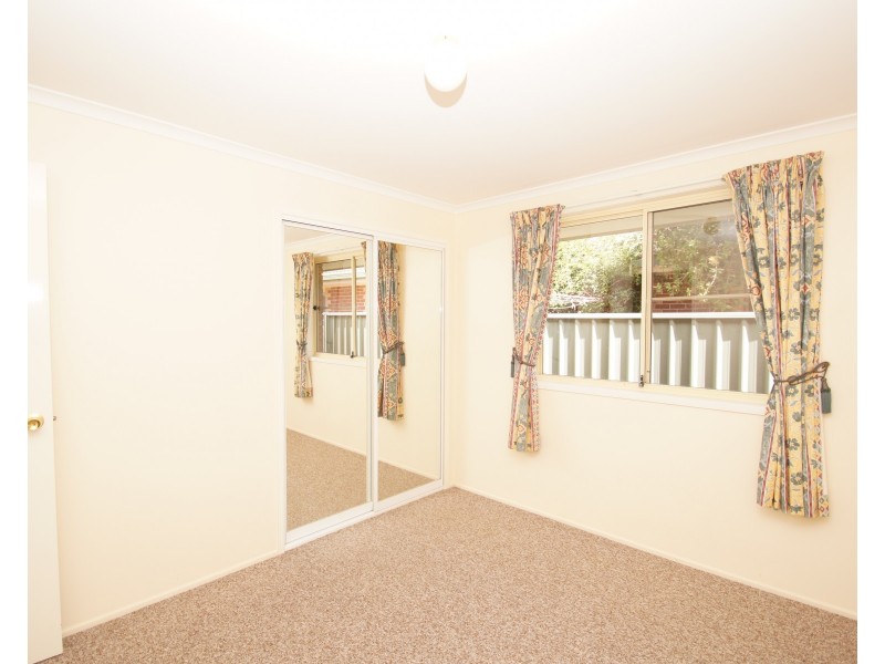 2/3 Grills Place, Armidale NSW 2350