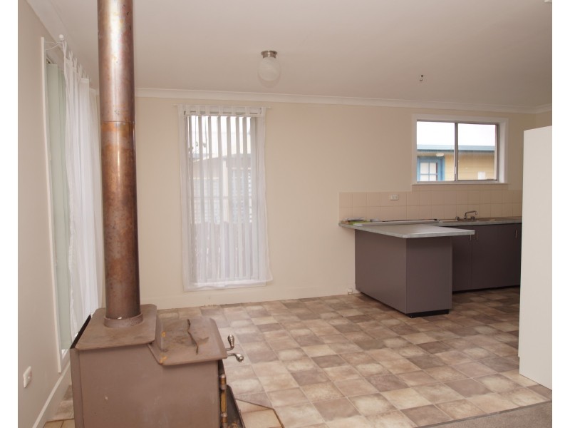 14 Trim Street, Armidale NSW 2350