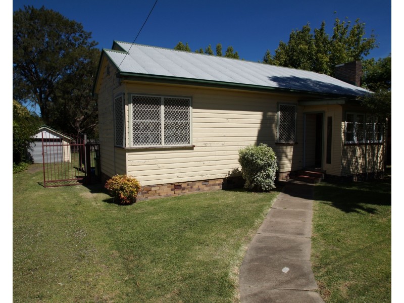 121 Markham Street, Armidale NSW 2350
