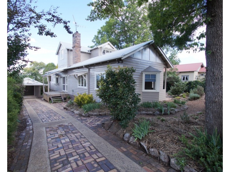 193 Marsh Street, Armidale NSW 2350