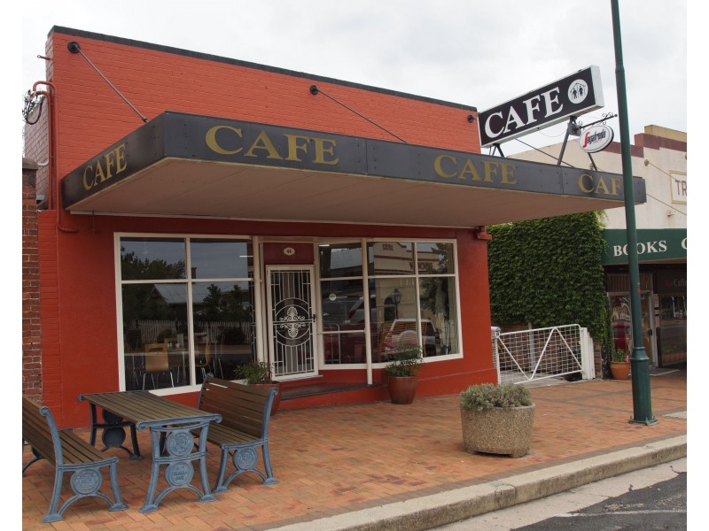 44 Bridge Street, Uralla NSW 2358