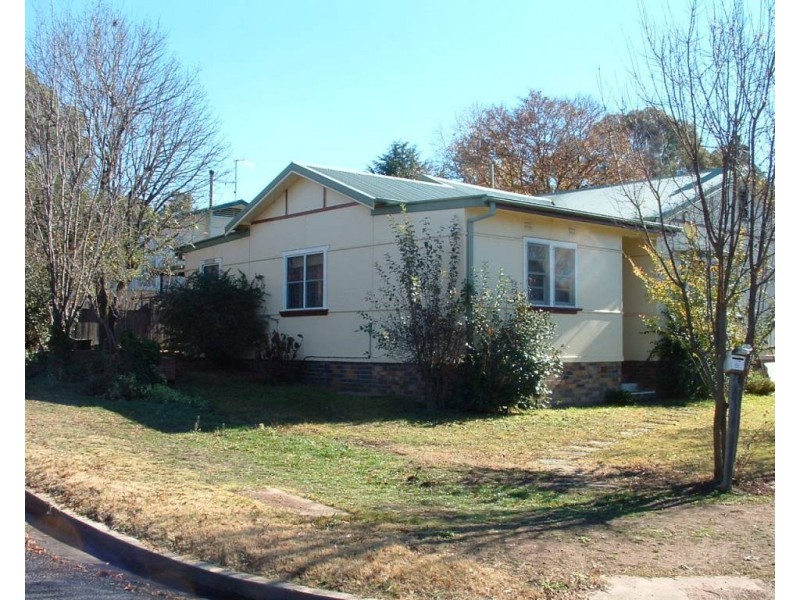 1/186 TAYLOR Street, Armidale NSW 2350