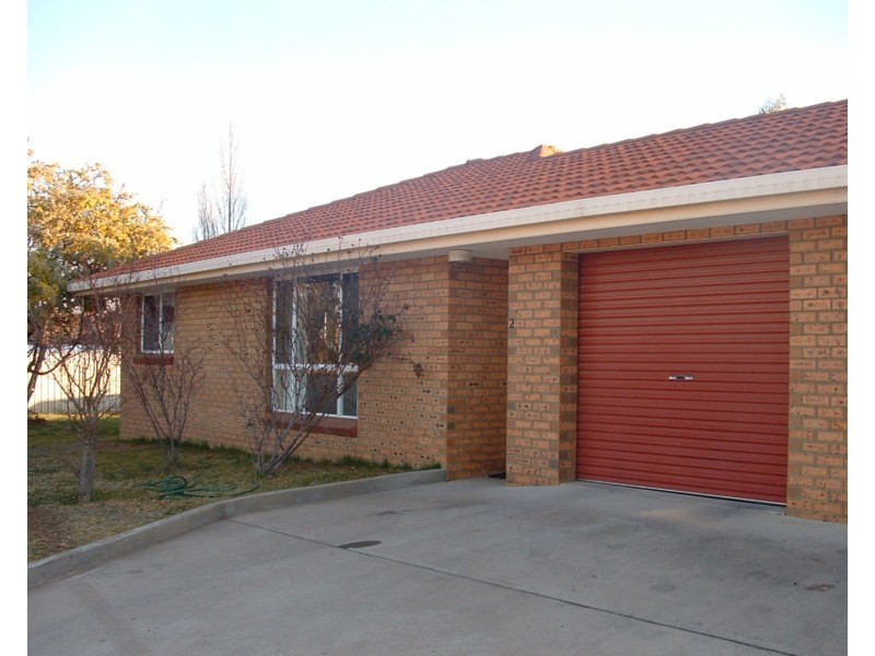 2/5 Evangelene Crescent, Armidale NSW 2350