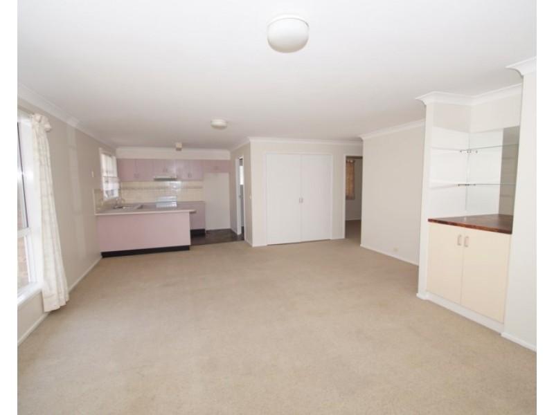 2/5 Evangelene Crescent, Armidale NSW 2350