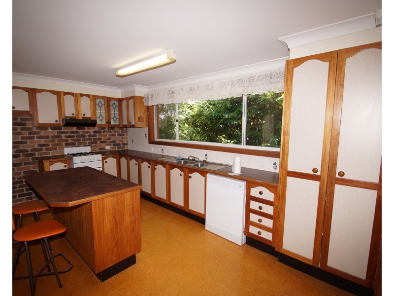 2A Campion Parade, Armidale NSW 2350