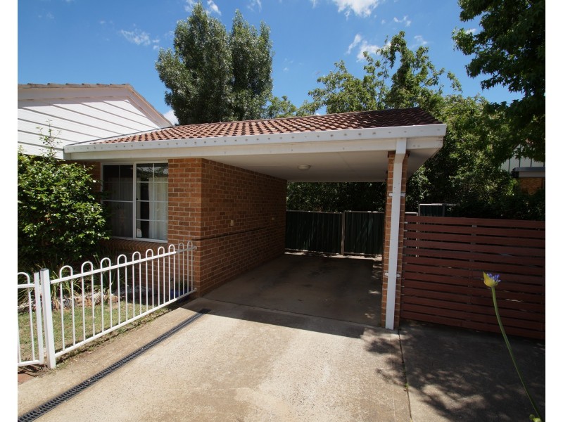 2A Campion Parade, Armidale NSW 2350