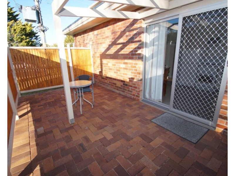 1/2 Simpson Avenue, Armidale NSW 2350