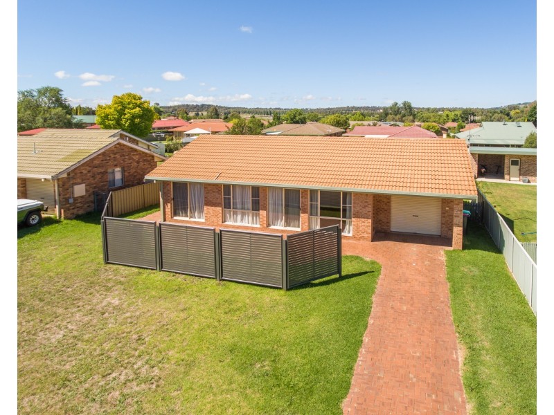 10 Hunt Avenue, Armidale NSW 2350