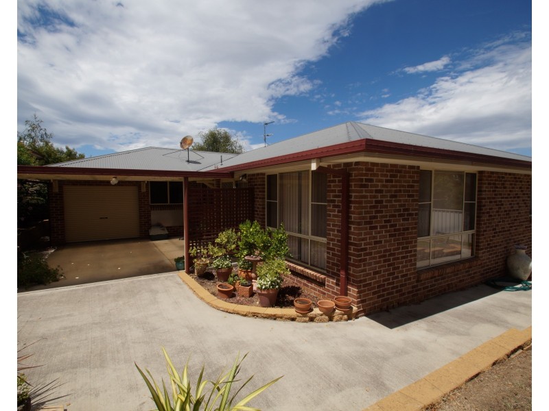 7 David Crescent, Armidale NSW 2350
