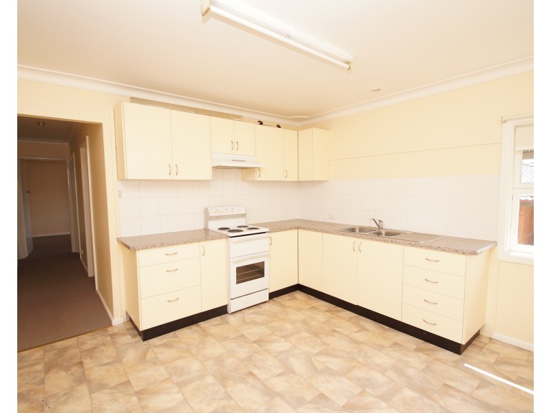 218 Erskine Street, Armidale NSW 2350