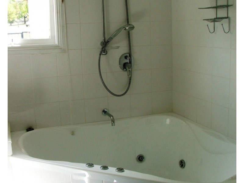 1 Merinda Place, Armidale NSW 2350