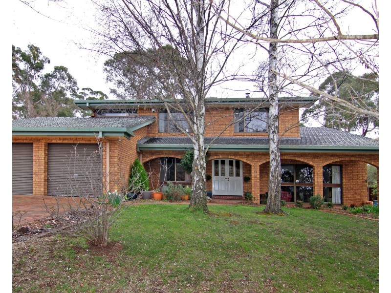 13 Stewart Crescent, Armidale NSW 2350