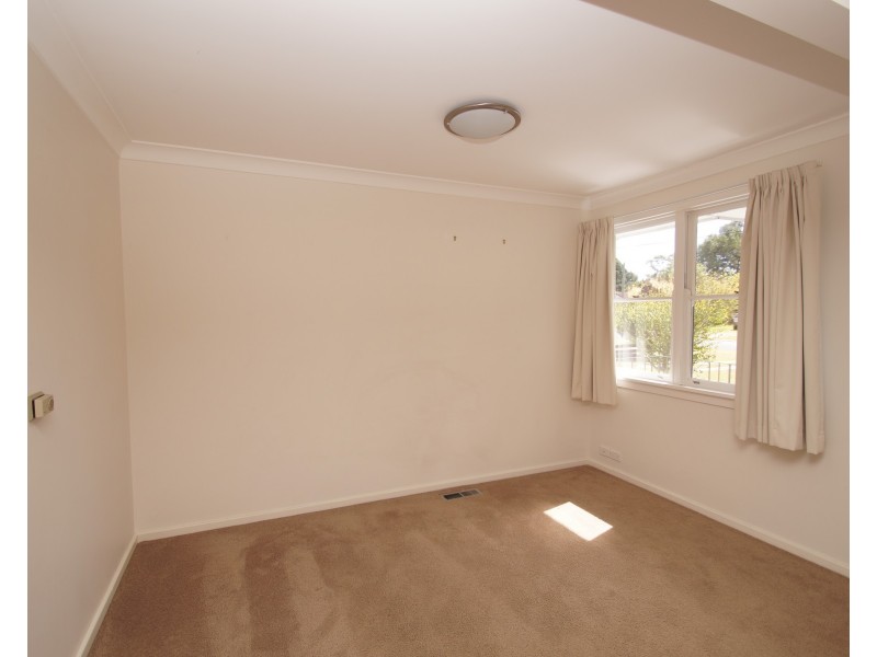 12 Dorothy Avenue, Armidale NSW 2350