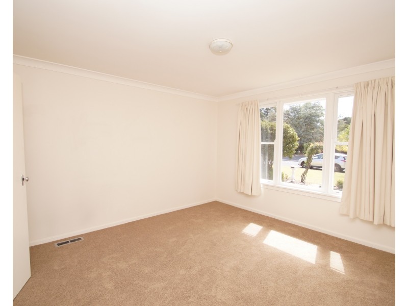 12 Dorothy Avenue, Armidale NSW 2350