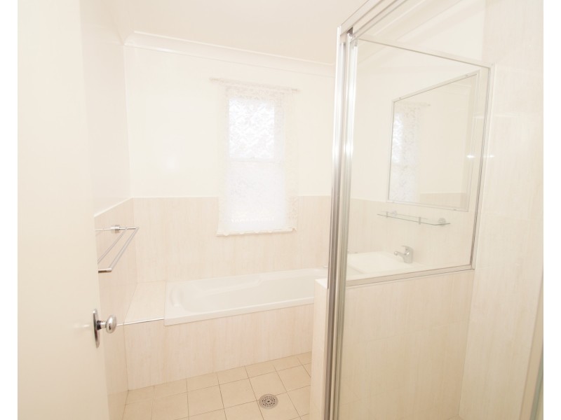 12 Dorothy Avenue, Armidale NSW 2350