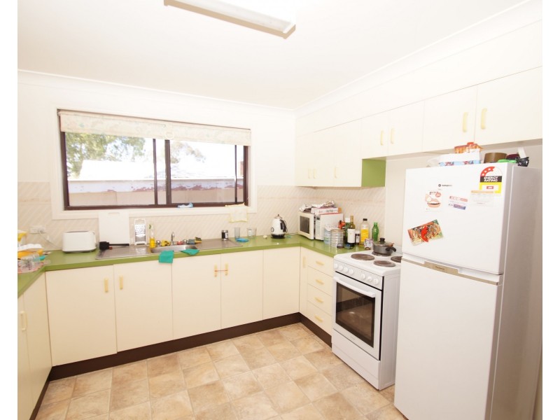 137 Jeffrey Street, Armidale NSW 2350