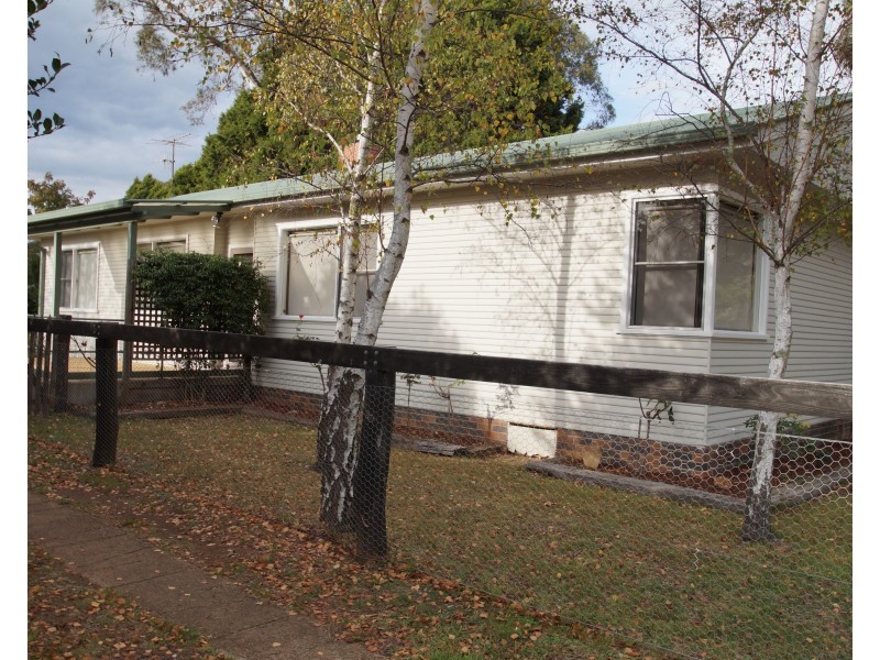 15 Duval Street, Armidale NSW 2350