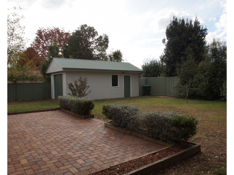 15 Duval Street, Armidale NSW 2350