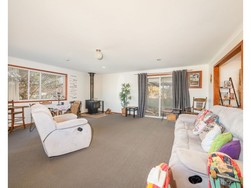 6 Samuelson Crescent, Armidale NSW 2350