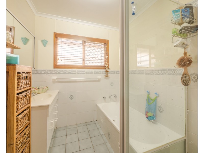 6 Samuelson Crescent, Armidale NSW 2350
